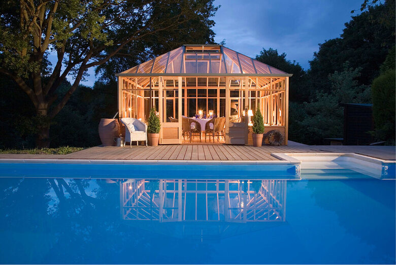 Grand Glasshouse kedro medienos šiltnamis  11 panelių (3,13 x 4,30 m; 13,4 m2)